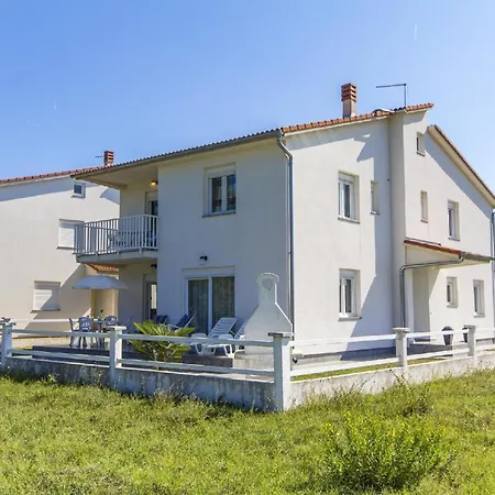 Apartment Fuer 4 Personen Ca 90 Qm In Fazana, Istrien Istrische Riviera *